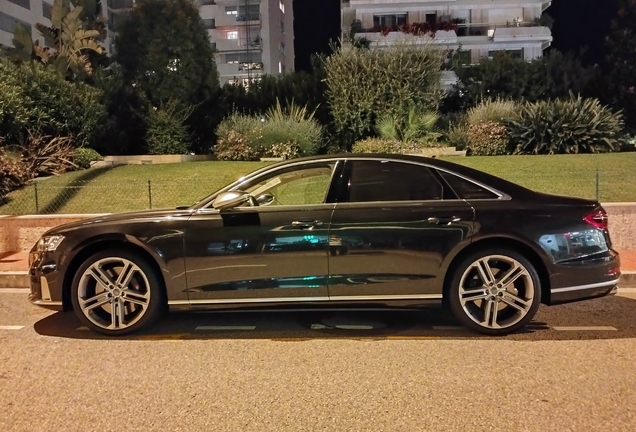 Audi S8 D5