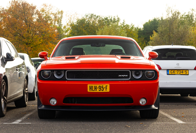 Dodge Challenger SRT-8