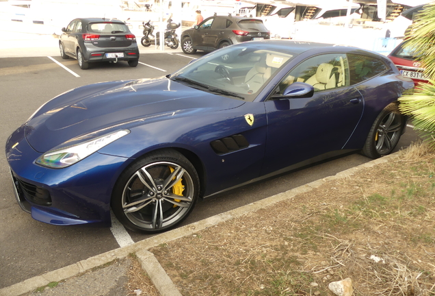 Ferrari GTC4Lusso