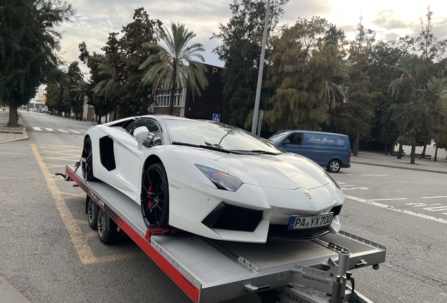 Lamborghini Aventador LP700-4 Roadster