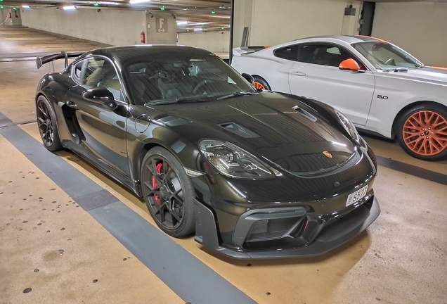 Porsche 718 Cayman GT4 RS