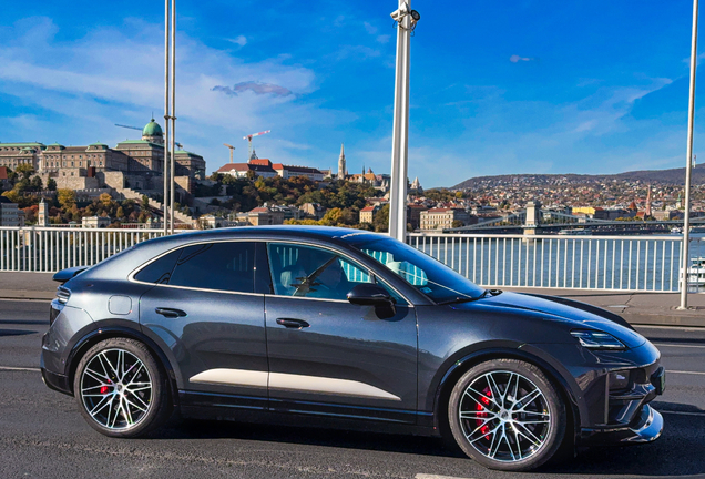 Porsche Macan EV Turbo
