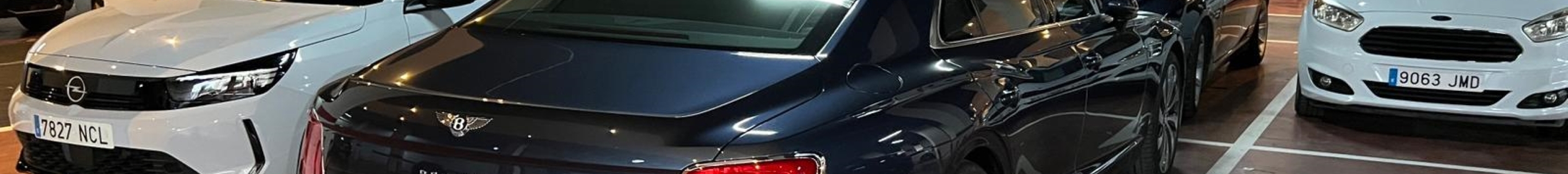 Bentley Flying Spur Hybrid