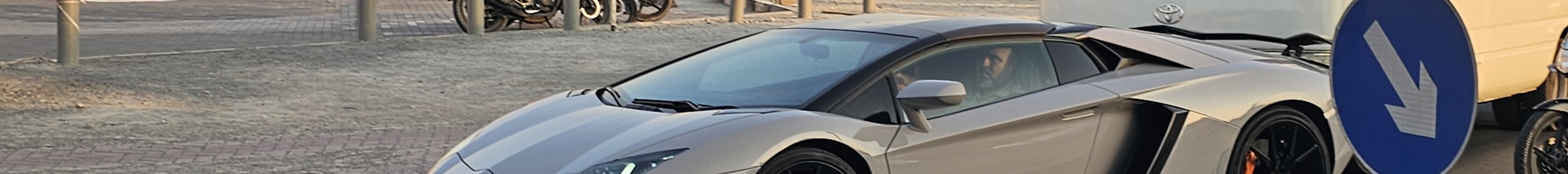 Lamborghini Aventador LP700-4 Roadster