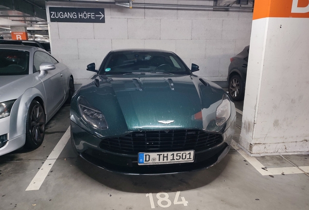 Aston Martin DB11 AMR