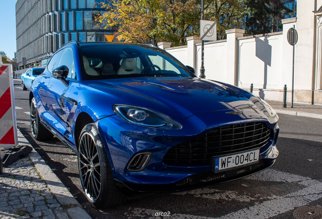 Aston Martin DBX