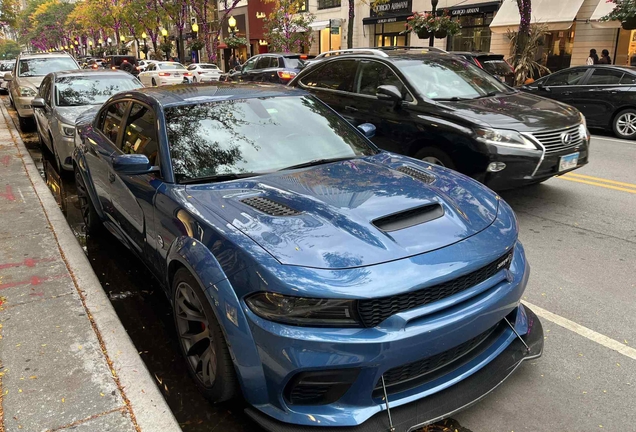 Dodge Charger SRT Hellcat Widebody
