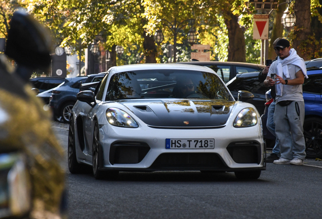 Porsche 718 Cayman GT4 RS Weissach Package