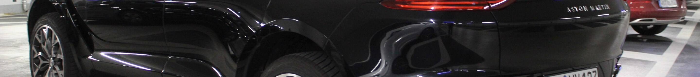 Aston Martin DBX