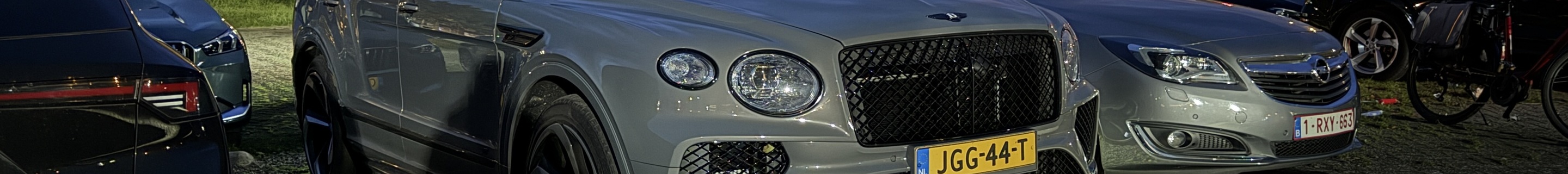 Bentley Bentayga Hybrid S 2024