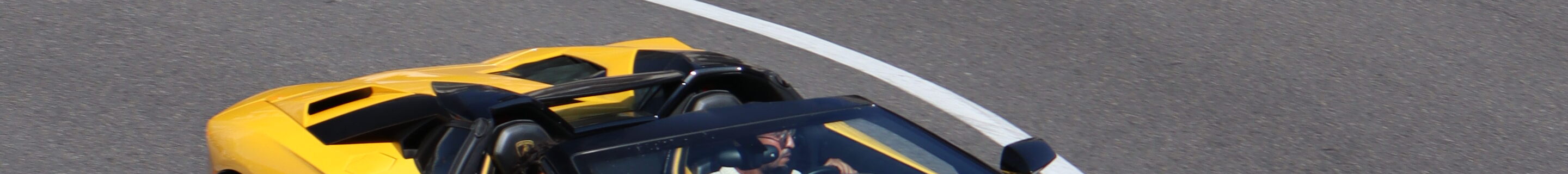 Lamborghini Aventador S LP740-4 Roadster