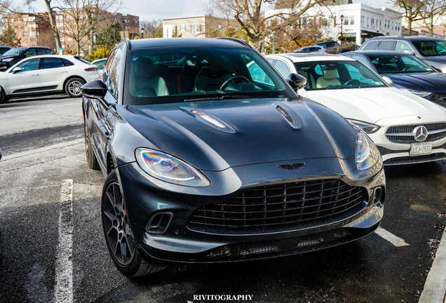 Aston Martin DBX