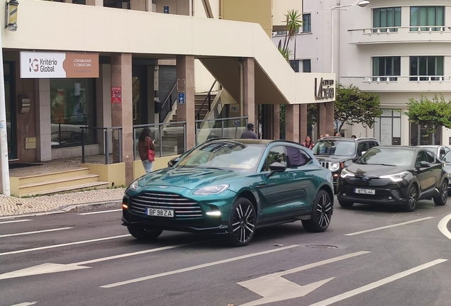 Aston Martin DBX707