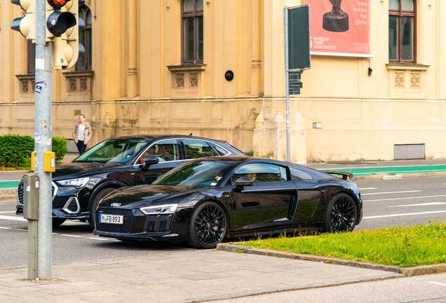 Audi R8 V10 Plus 2015