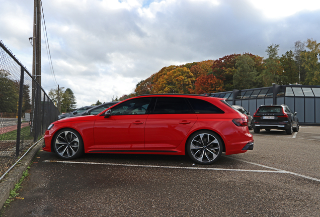 Audi RS4 Avant B9