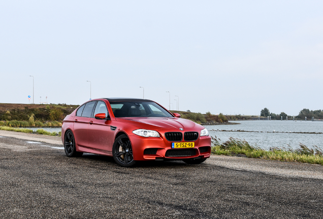 BMW M5 F10 2011