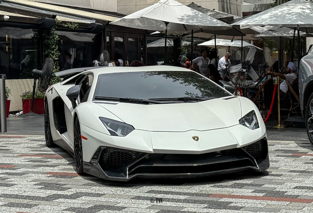 Lamborghini Aventador LP750-4 SuperVeloce
