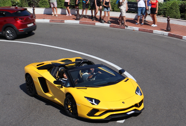 Lamborghini Aventador S LP740-4 Roadster
