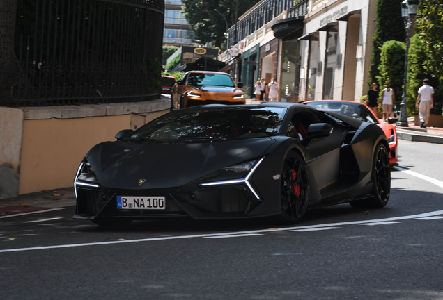 Lamborghini Revuelto