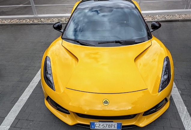 Lotus Emira