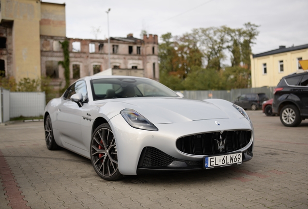 Maserati GranTurismo Modena 2023
