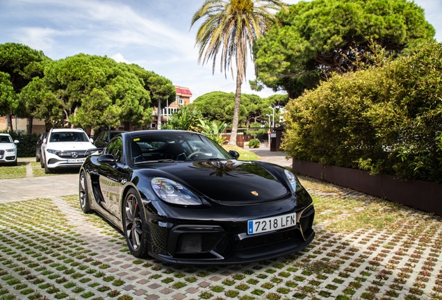 Porsche 718 Cayman GT4