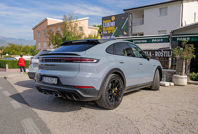 Porsche Cayenne Coupé Turbo E-Hybrid