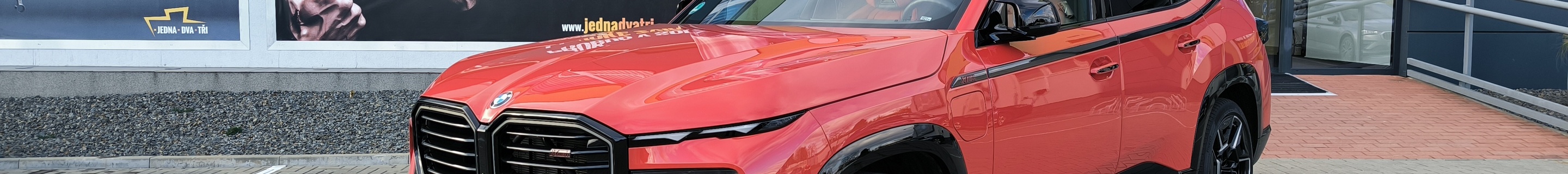 BMW XM G09 Label Red