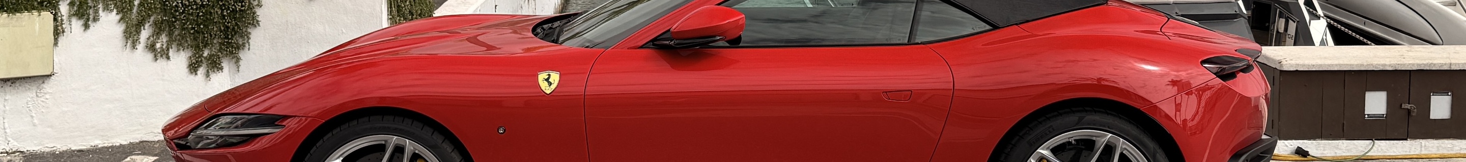 Ferrari Roma Spider