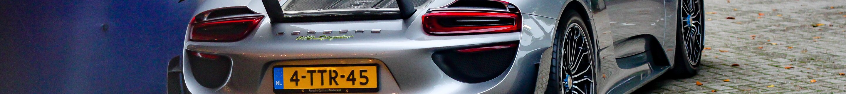 Porsche 918 Spyder Weissach Package