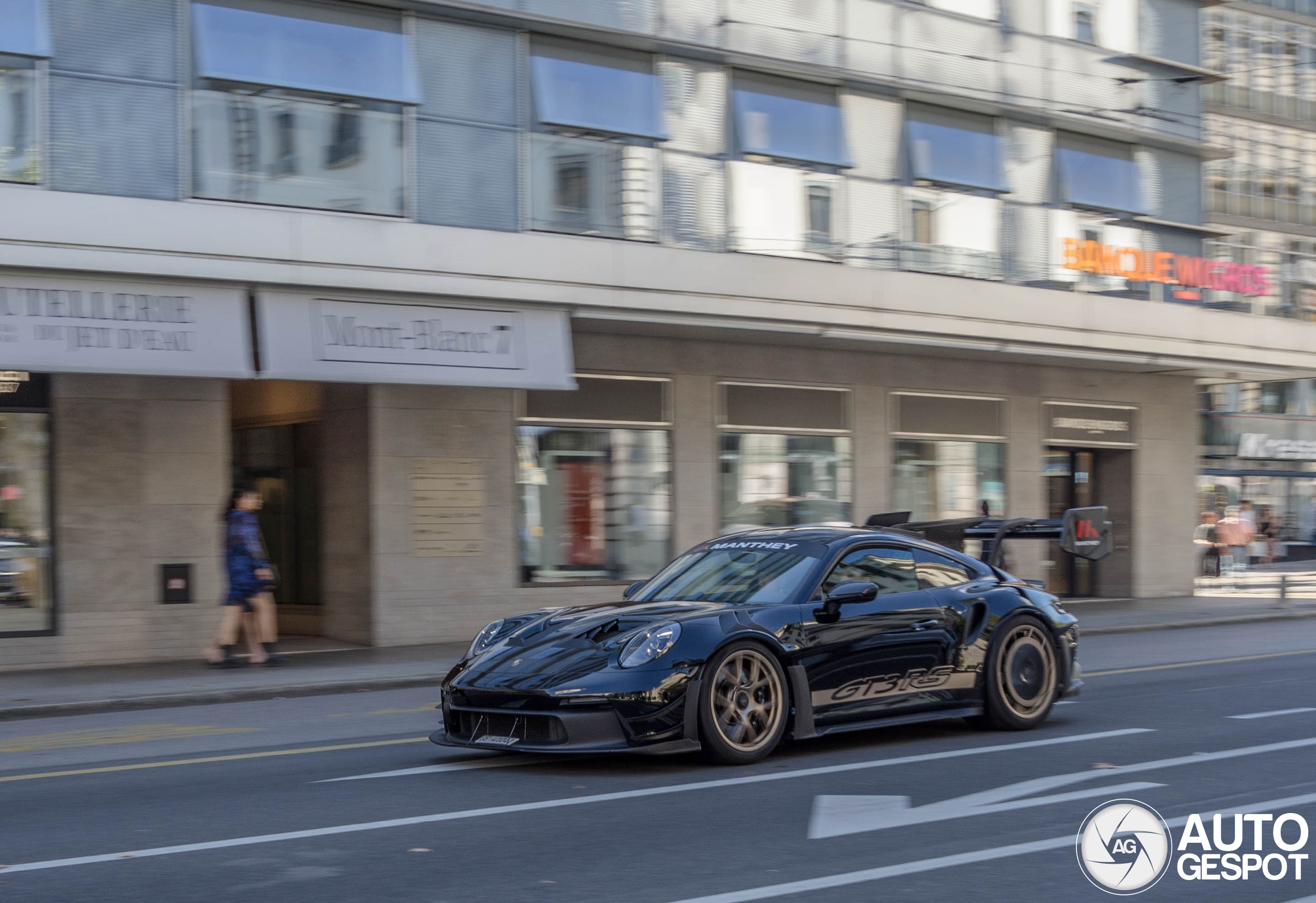 Porsche 992 GT3 RS MkI Weissach Package Manthey Racing - 22 October ...