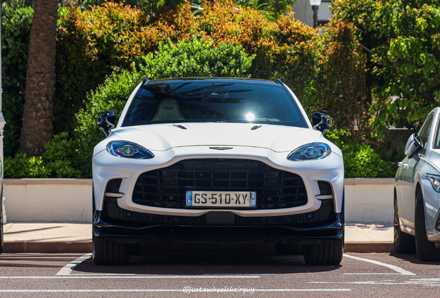 Aston Martin DBX707