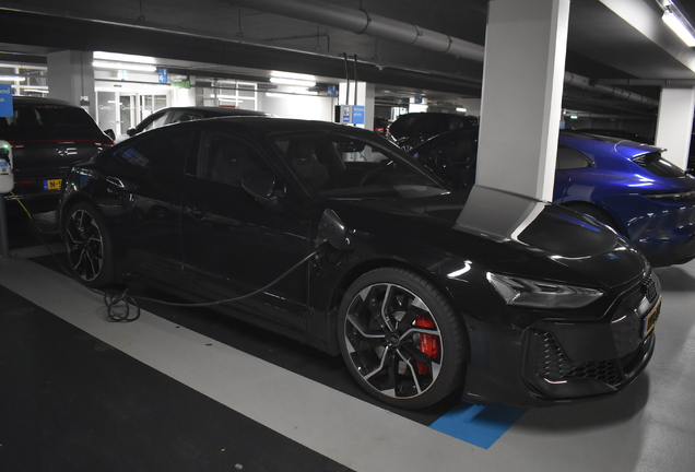 Audi RS E-Tron GT 2025