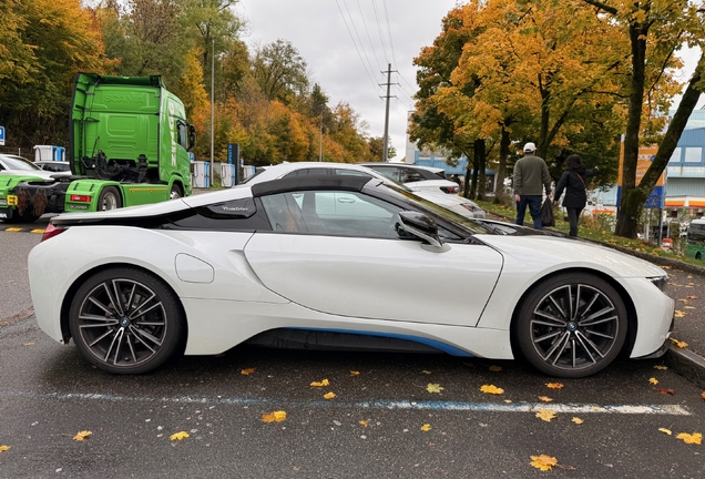 BMW i8 Roadster