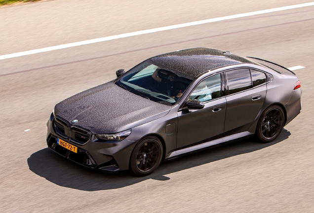 BMW M5 G90