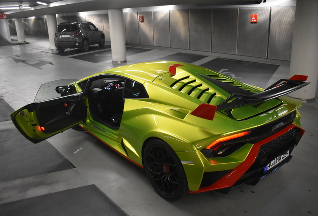 Lamborghini Huracán LP640-2 STO