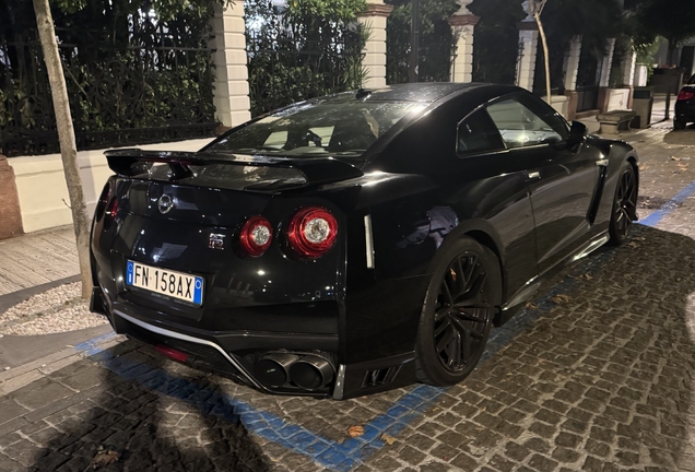 Nissan GT-R 2017