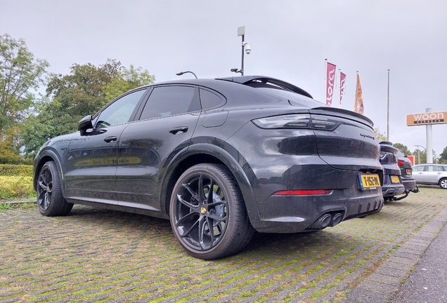 Porsche Cayenne Coupé Turbo S E-Hybrid