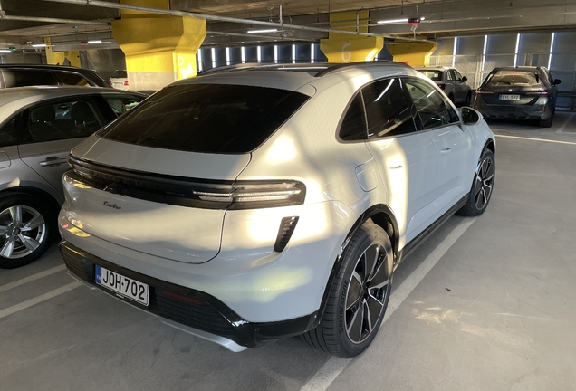 Porsche Macan EV Turbo