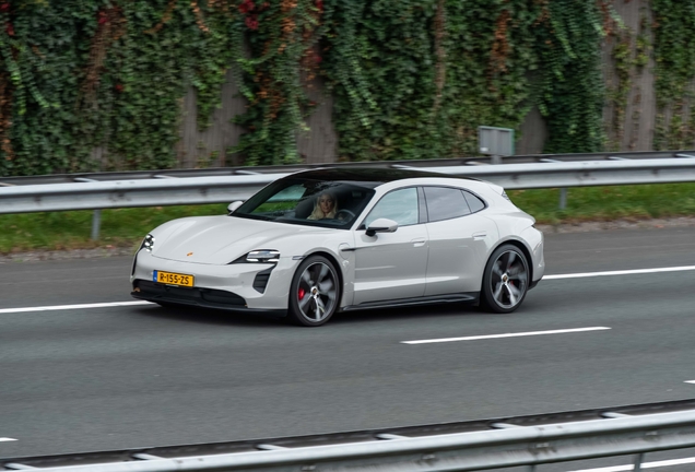 Porsche Taycan GTS Sport Turismo