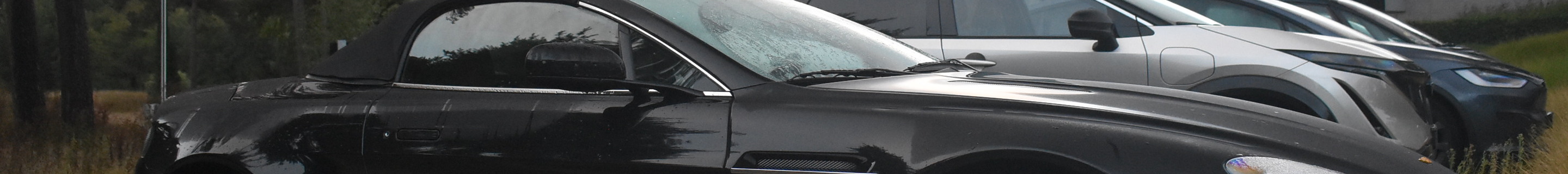 Aston Martin V8 Vantage N400 Roadster