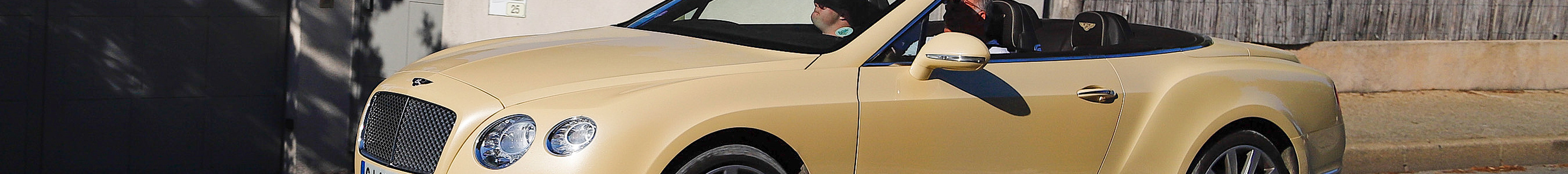 Bentley Continental GTC 2012