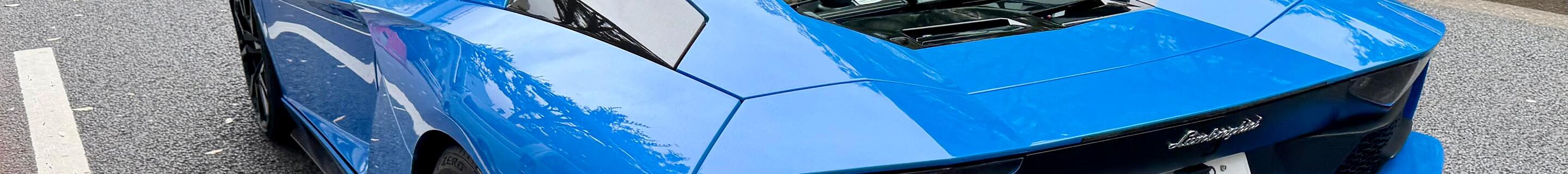 Lamborghini Aventador S LP740-4