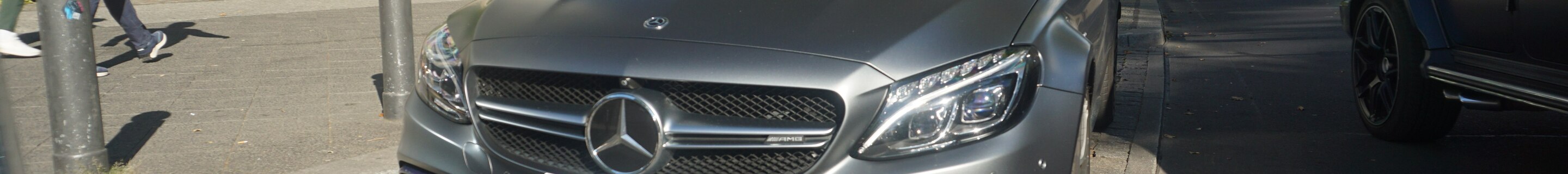 Mercedes-AMG C 63 S Convertible A205 Ocean Blue Edition