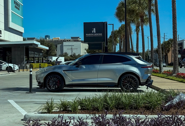 Aston Martin DBX707