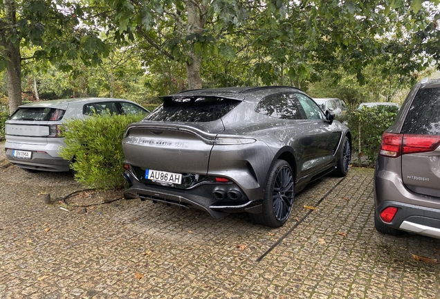 Aston Martin DBX707