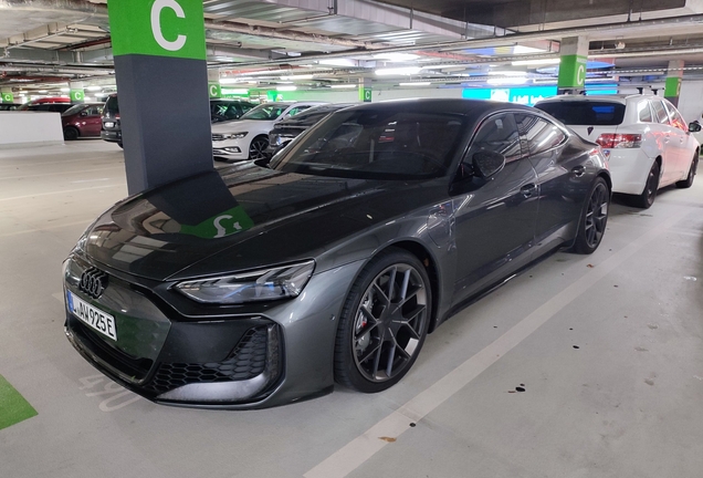 Audi RS E-Tron GT 2025