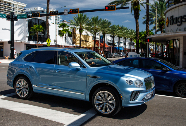 Bentley Bentayga Azure 2024