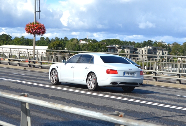Bentley Flying Spur V8