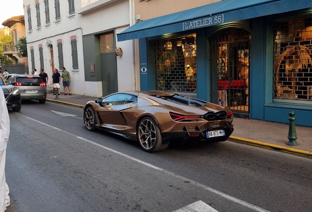 Lamborghini Revuelto